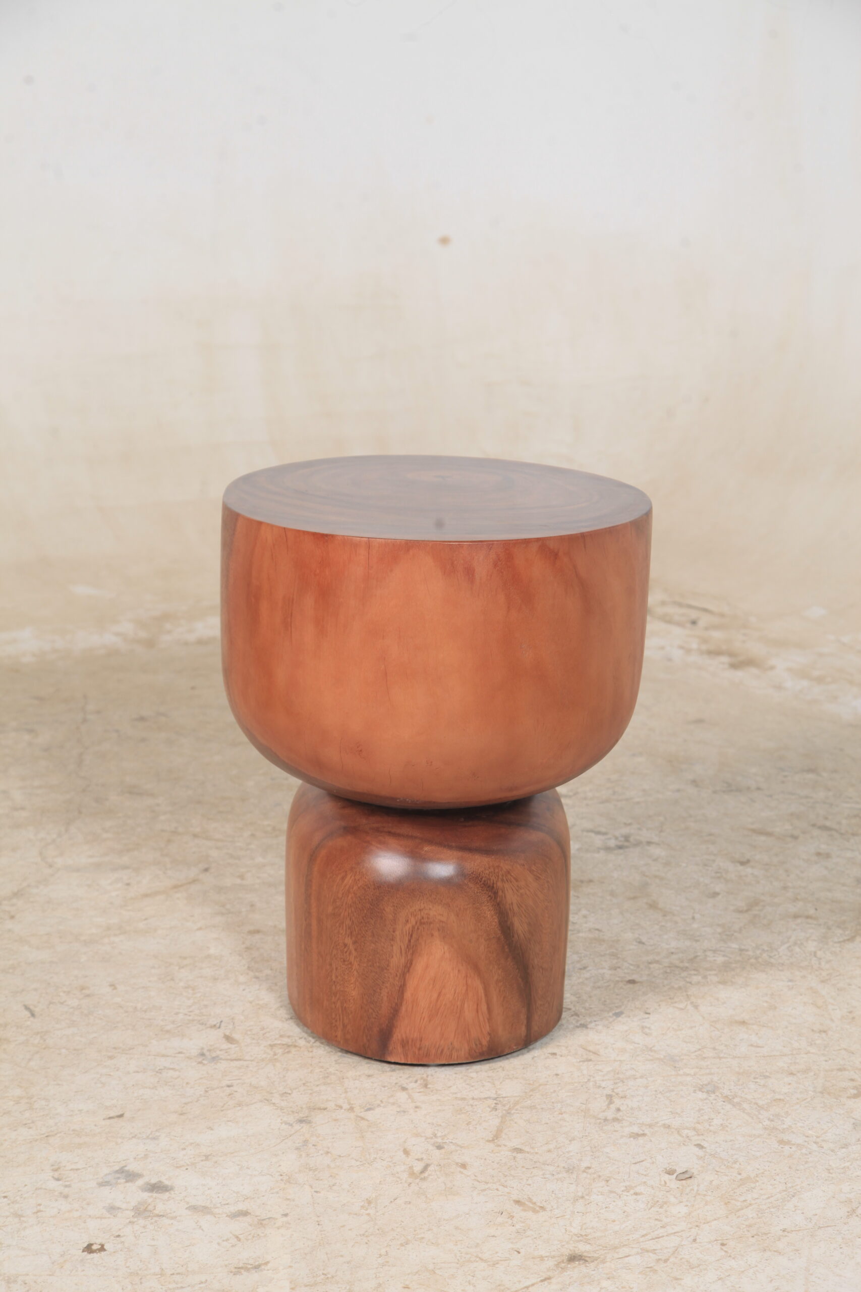 Dona Stool