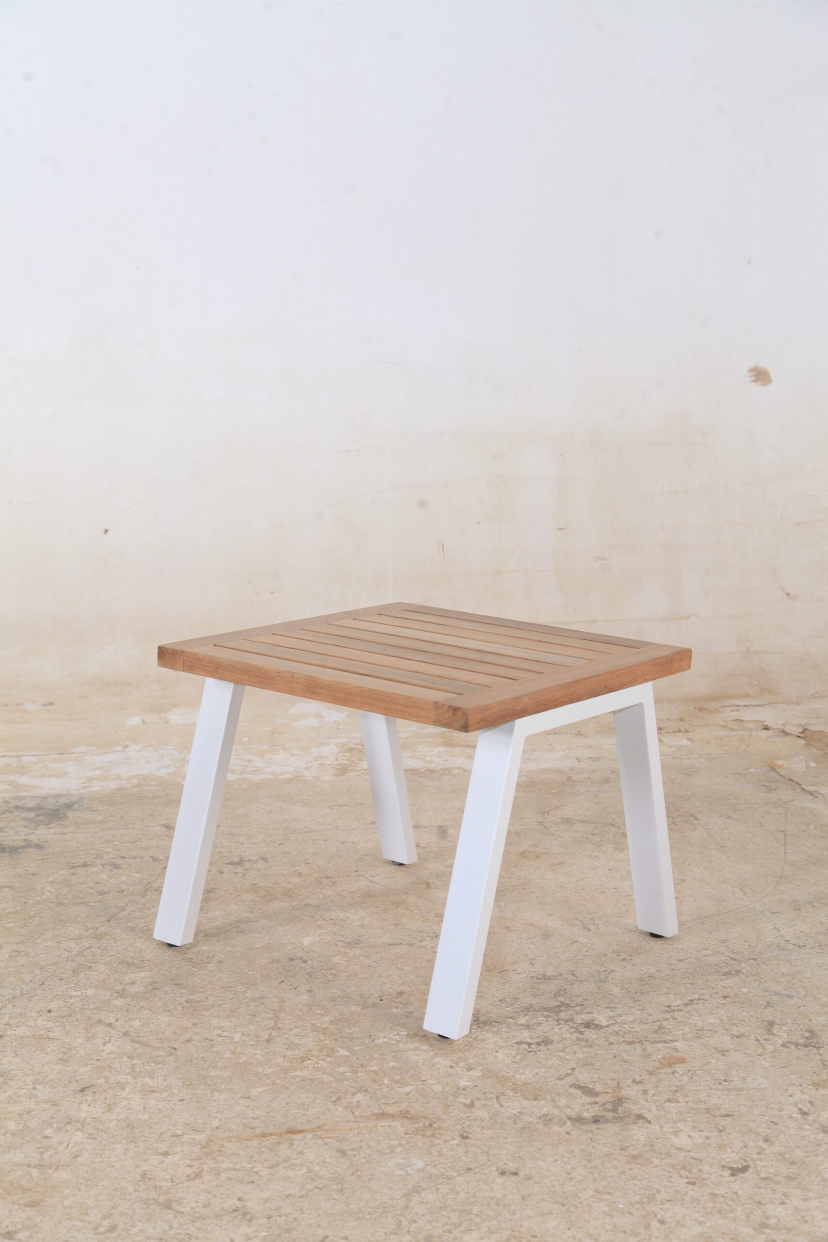 Gemmy Side Table